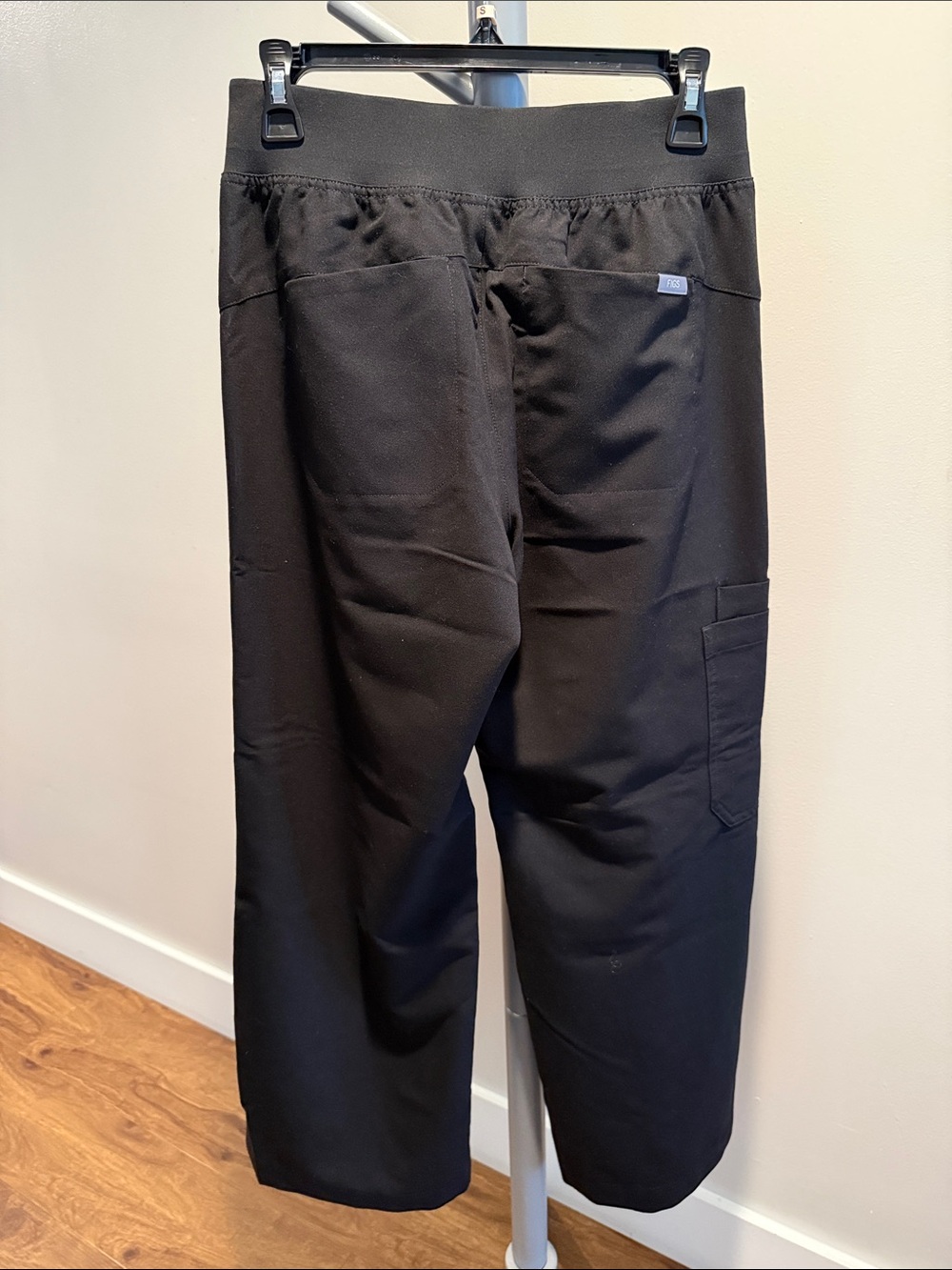 Figs- High Waisted Isabel Wide Leg - Small Petite Scrub Pant - Picture 3 of 7